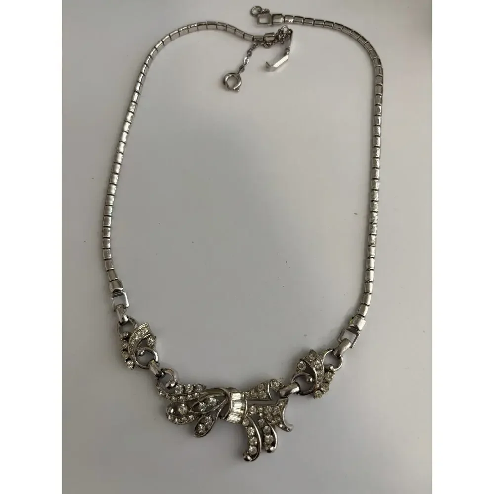 Vintage Rhinestone Collar Necklace Silvertone